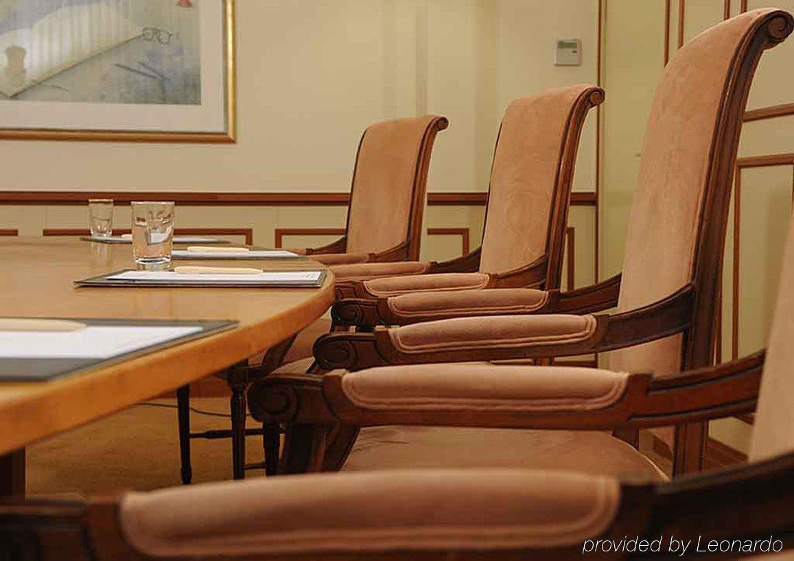 Ringhotel Rheinhotel Vier Jahreszeiten Hotel Meerbusch